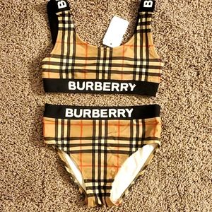 Burberry kid swim set